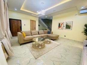 4 bedroom Shortlet home in Lekki